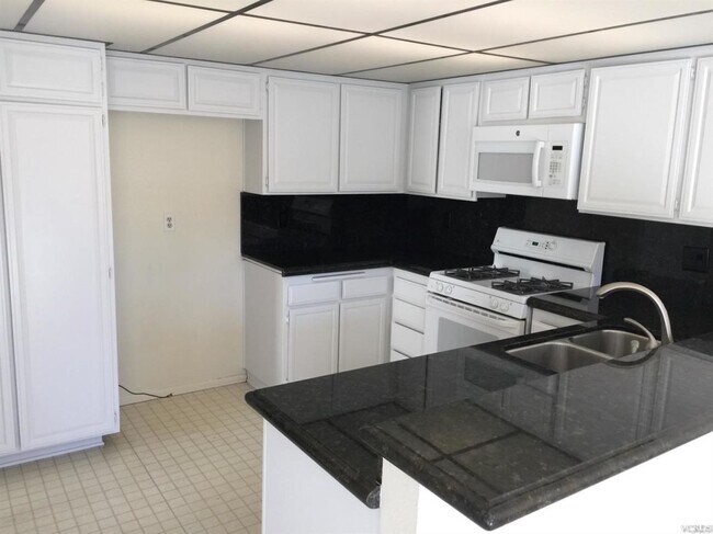 Building Photo - 2158 Portola Ln