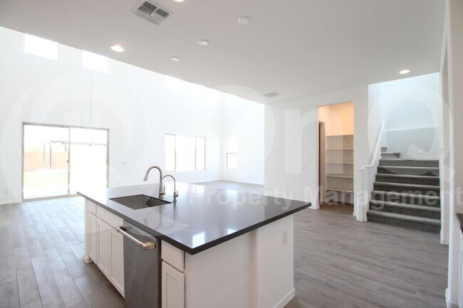 Foto del edificio - 19031 E Braeburn Ln