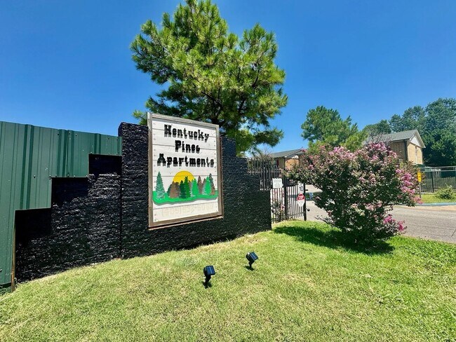 Foto del edificio - 1 bedroom - 1 bath Kentucky Pine Apartments - Unit 5801G