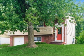 Building Photo - 1495 Yates Dr