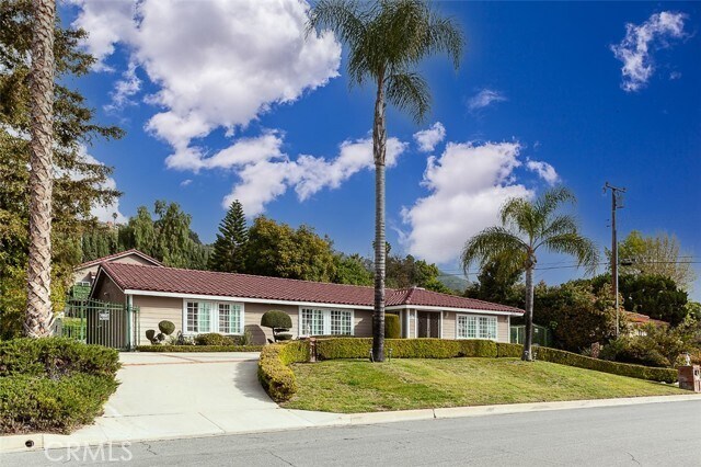 Primary Photo - 2227 Gardi St