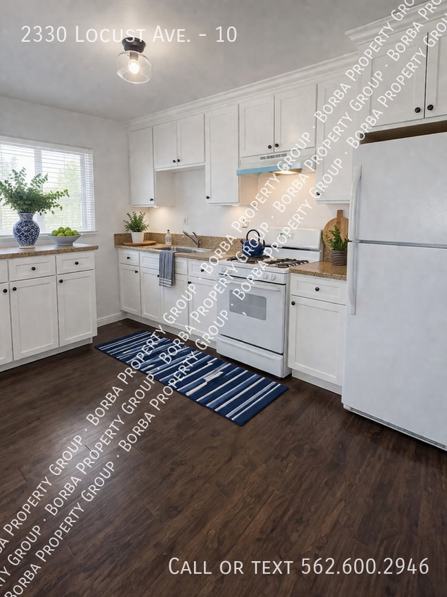 Building Photo - 2330 Locust Ave