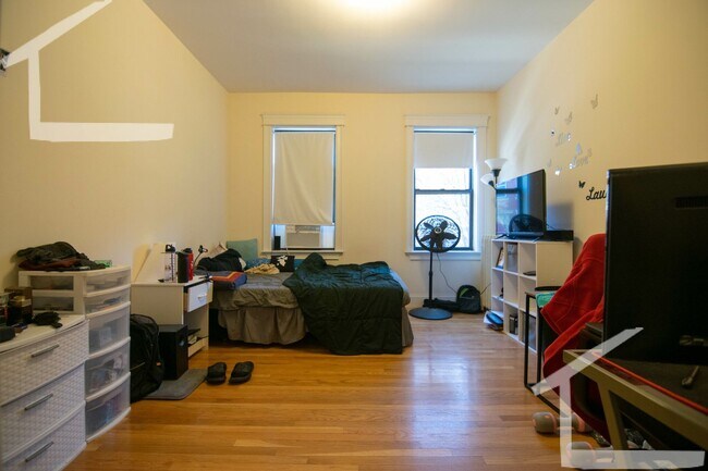 Foto del edificio - 25 Glenville Ave