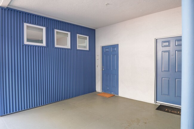 Building Photo - Beautifully Updated 1 Bedroom Emeryville C...