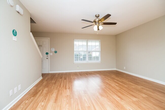 Foto del edificio - 843 Kanatak Ln