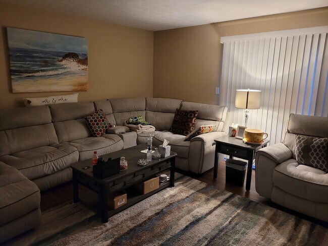 Building Photo - 8422 Hague Rd