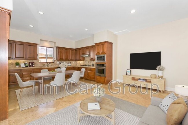 Building Photo - 225 Cabrillo St