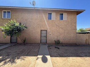 Building Photo - 6911 W MacKenzie Dr