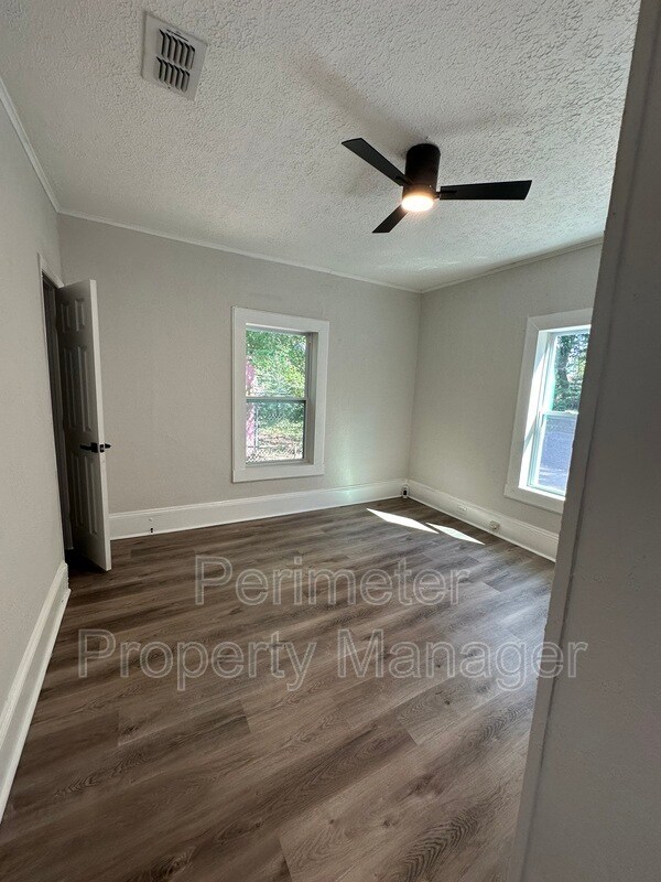 Foto del edificio - 1804 Callahan St