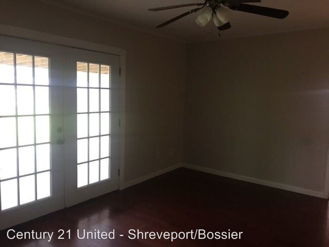Building Photo - 3 br, 1.5 bath House - 1602 Shady Grove Dr.