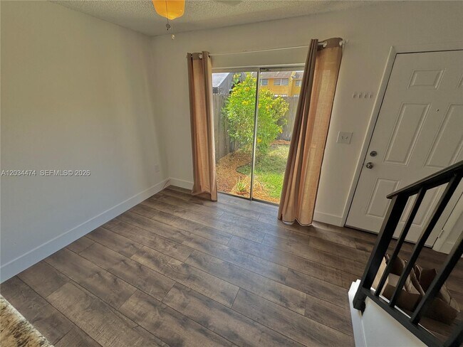 Building Photo - 15460 SW 82nd Ln