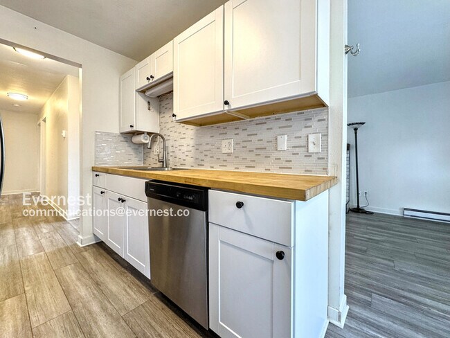 Foto del edificio - 17505 E Mansfield Ave