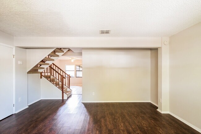 Building Photo - 9359 Genna Trace Trail