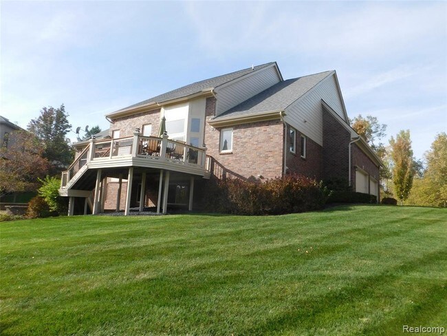 Building Photo - 8532 Chatham Dr