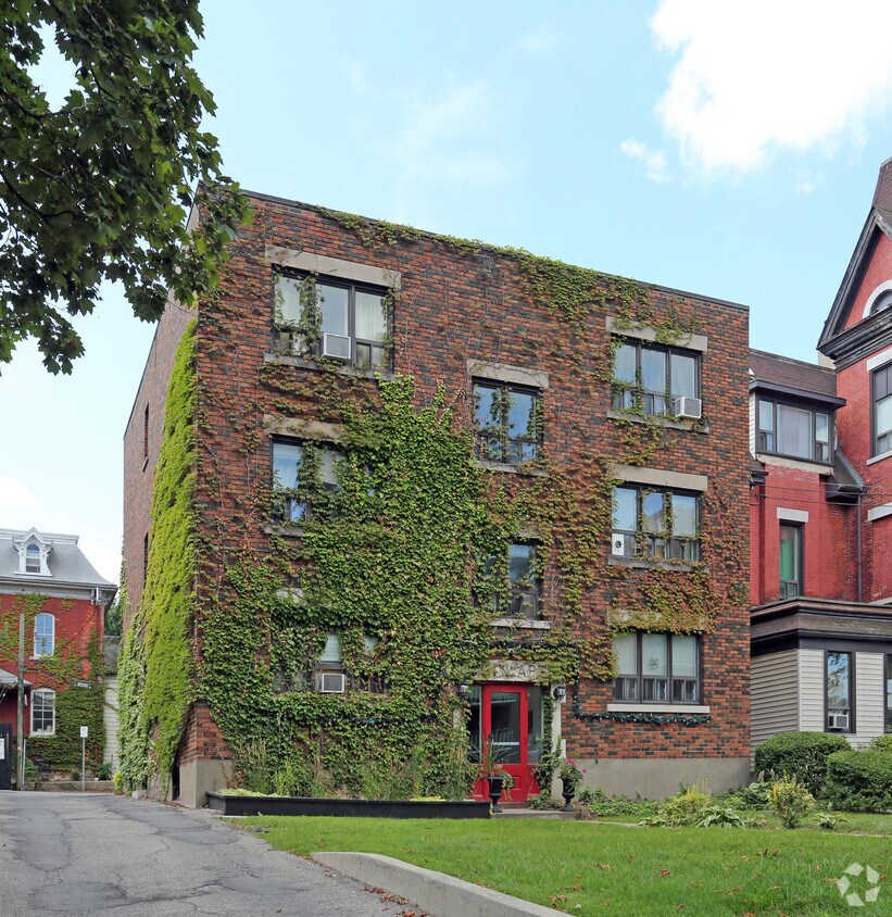 Building Photo - Herkimer Apartments