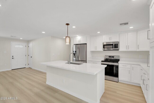 Building Photo - 3545 E Friess Dr