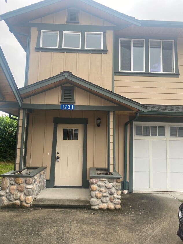 Foto principal - 1231 E Fairhaven Ave