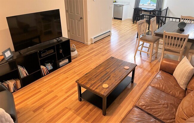 Foto del edificio - 8030 Northwind Ave