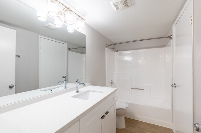 Interior Photo - Spacious 2 Bedroom/2 Bath Apartment in Kor...