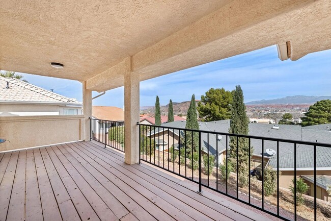 Building Photo - 4 Bedroom Retreat Overlooking Snow Canyon ...