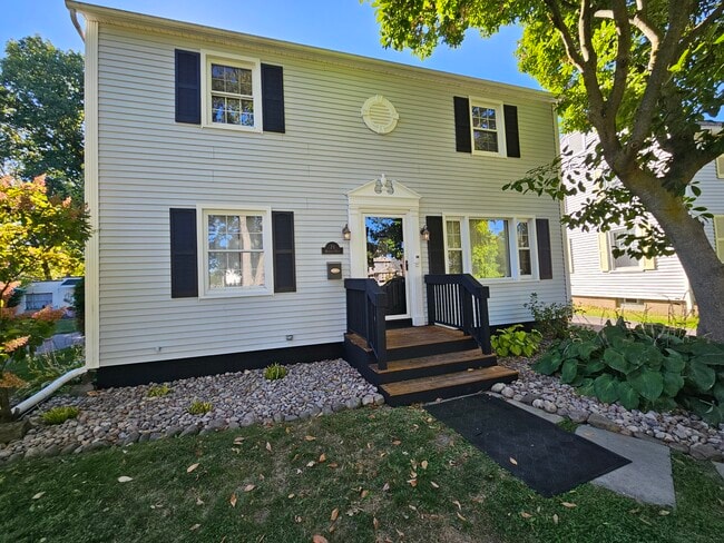 Building Photo - 71 Medfield Dr