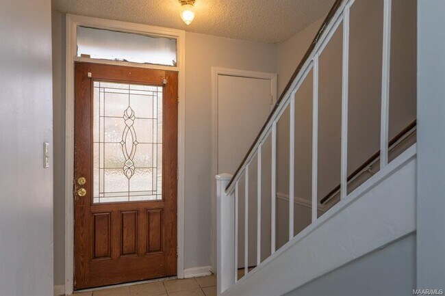 Foto del edificio - 548 Winston Dr