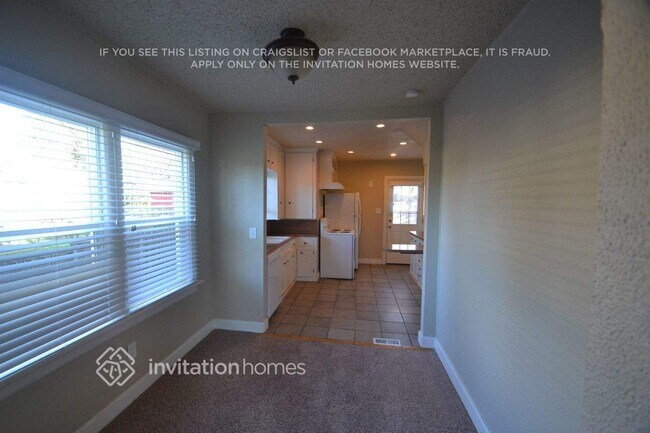 Building Photo - 1307 N Proctor St