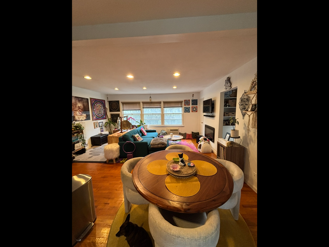 Foto del edificio - 3317 Caroline Ave