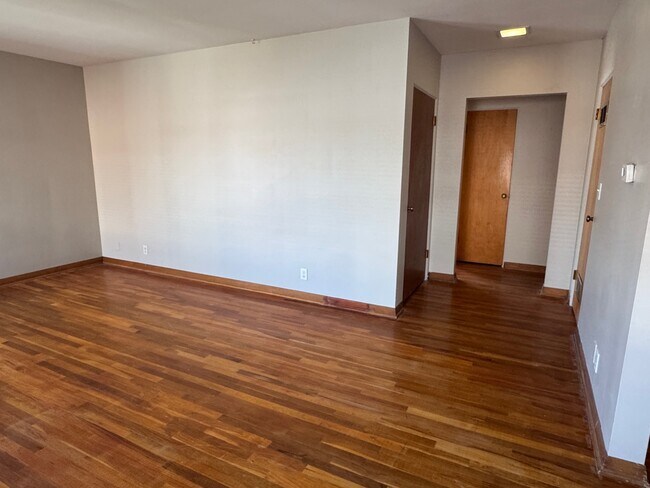 Foto del edificio - 328 W Hayes St