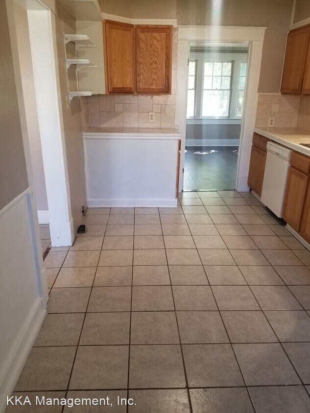 Primary Photo - 3 br, 1 bath House - 515 S Chickasaw Ave