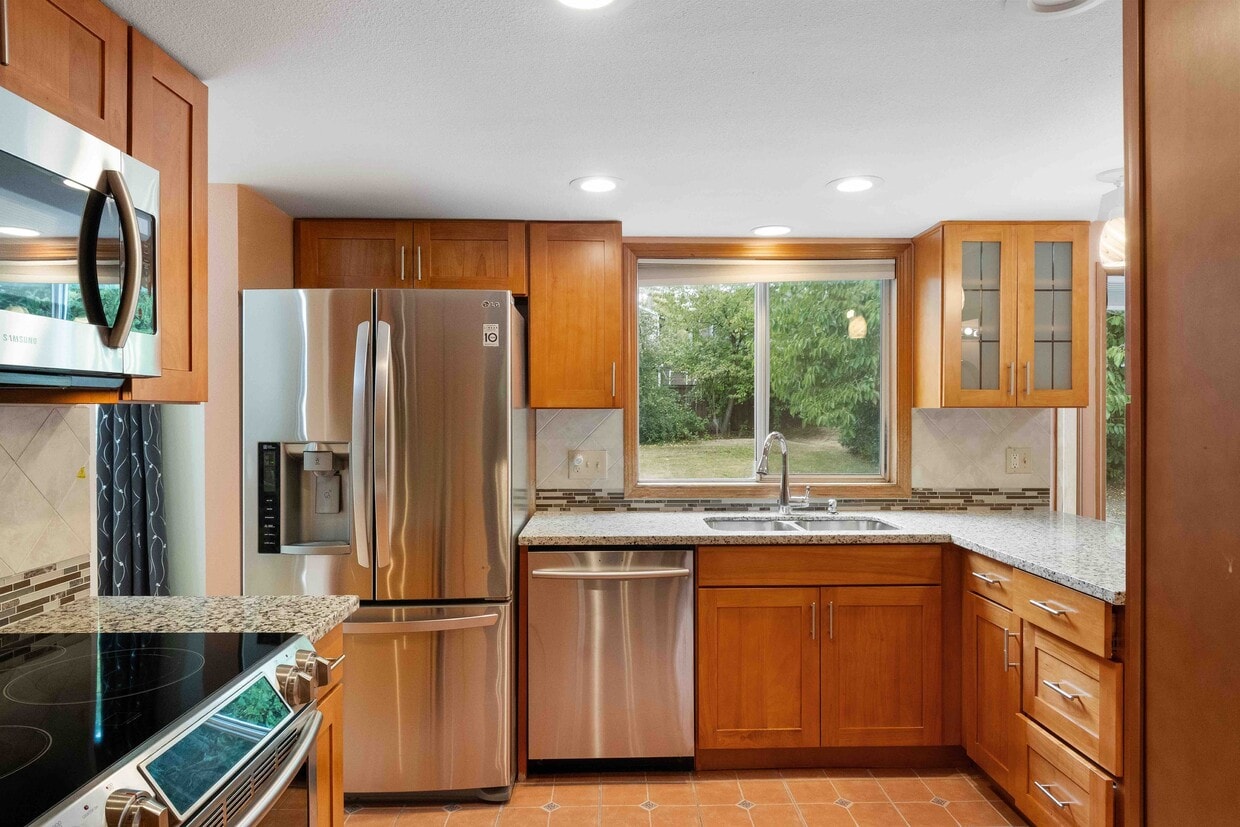 Foto principal - 12323 SW Millview Ct