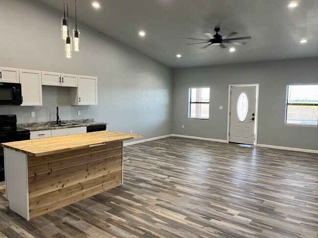 Foto del edificio - Large 1 Bedroom