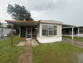 Building Photo - 2850 New Tampa Hwy