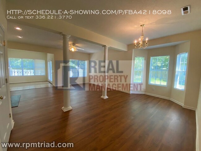 Building Photo - 1676 Olivers Crossing Cir