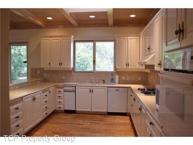 Building Photo - 3004 Maravillas Loop