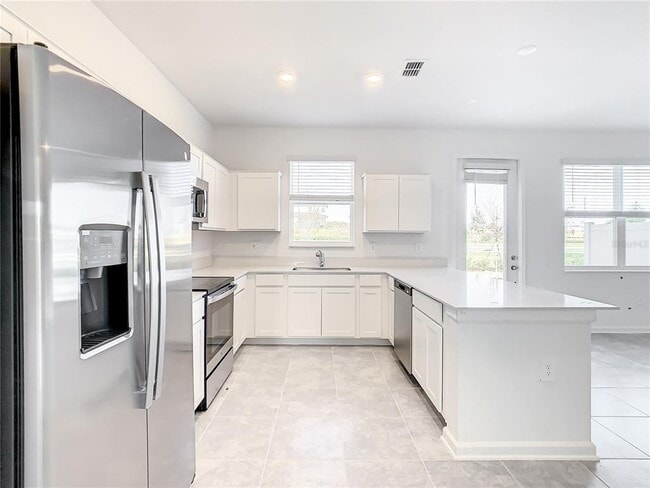 Building Photo - 409 Bogey Dr