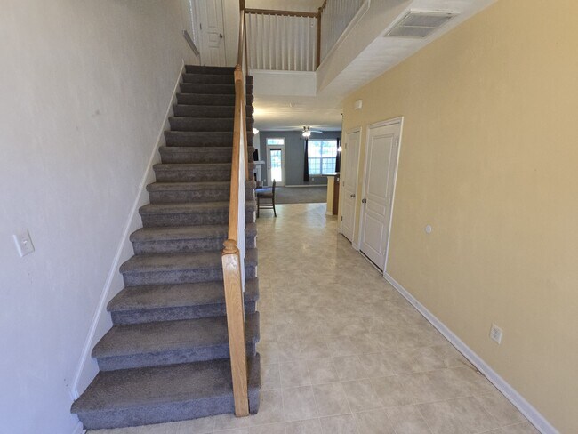 Foto del edificio - 1170 Gunn Hall Dr