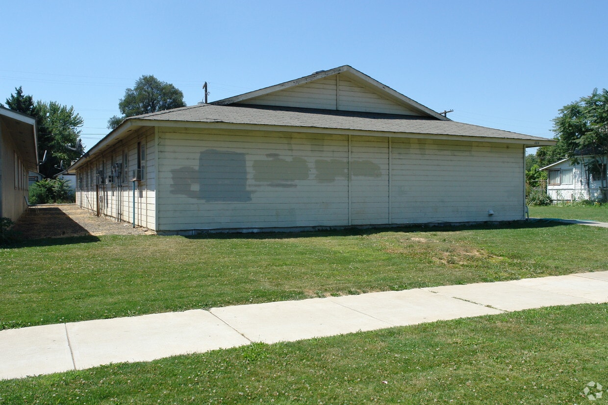 Building Photo - 608 N 3rd St