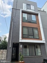 Building Photo - 1651 E Eyre St