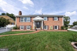 Building Photo - 7605 Hayfield Rd