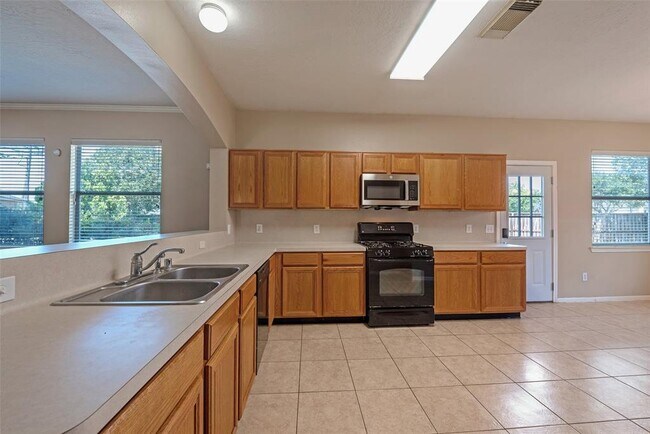 Building Photo - 3901 Dawn Rise Ct