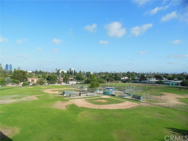Foto del edificio - 12668 Chapman Ave