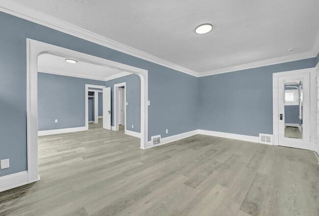 Building Photo - 3658 E 138th St