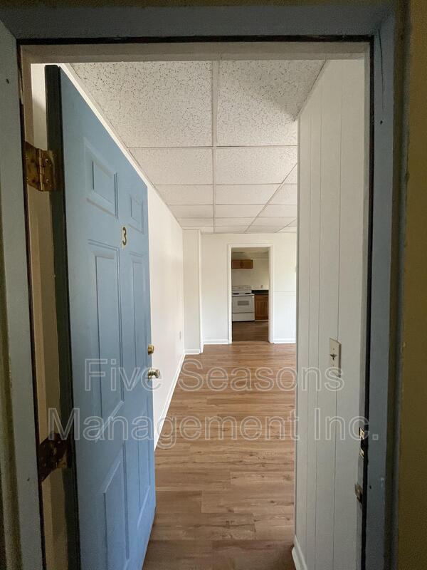 Foto del edificio - 77 N Union St