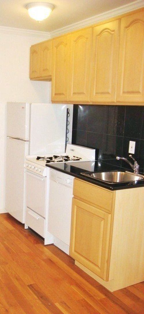 Building Photo - 87 E 3rd St