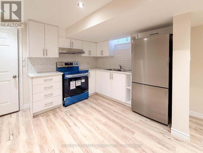 Building Photo - 403 Winona Dr