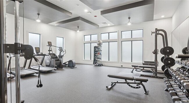 Building Photo - 2750 Barge Rd SW