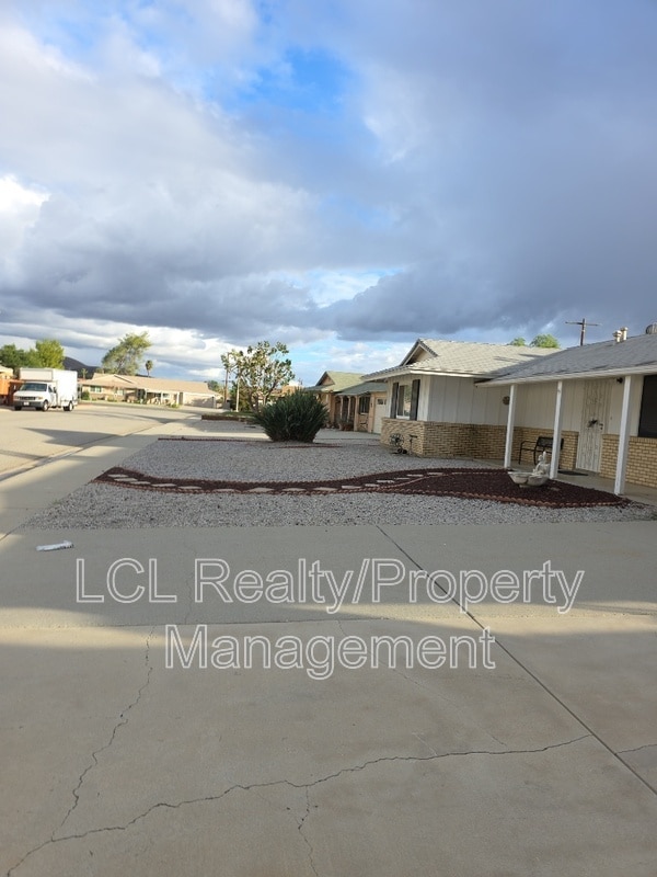 Building Photo - 26201 Fountain Bleu Dr