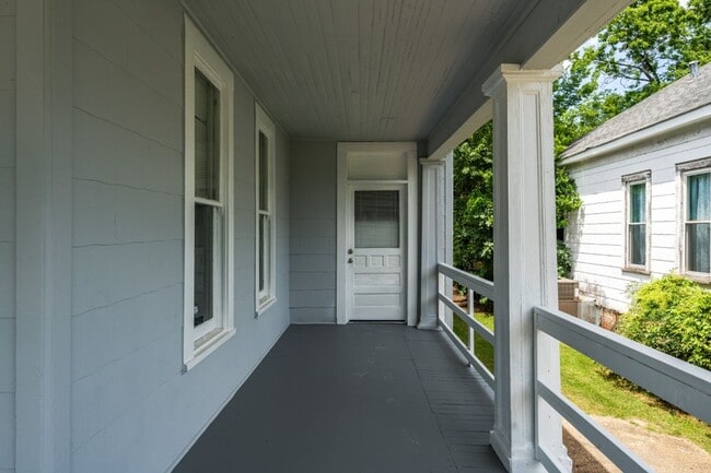 Building Photo - 3218 6th Street Tuscaloosa AL, 35401