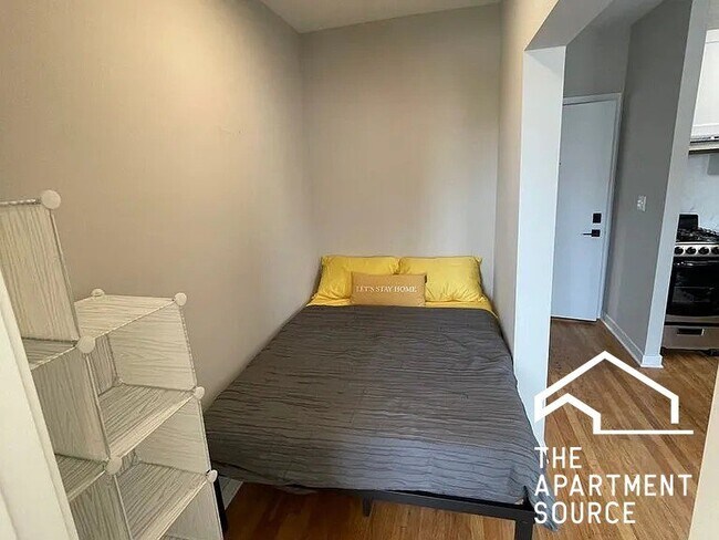 Foto del edificio - 3250 N Pulaski Rd